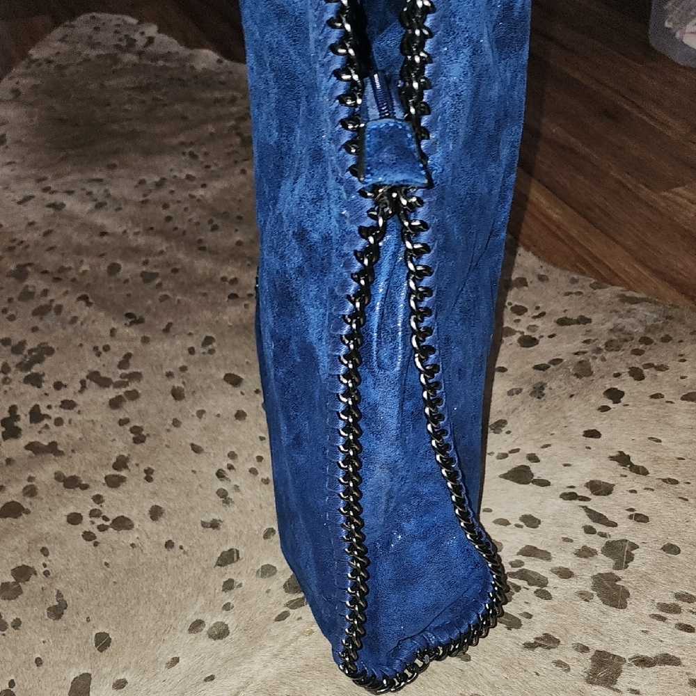 Vibrant Blue Shoulder Bag with Braided Handles - Picture 7 of 9